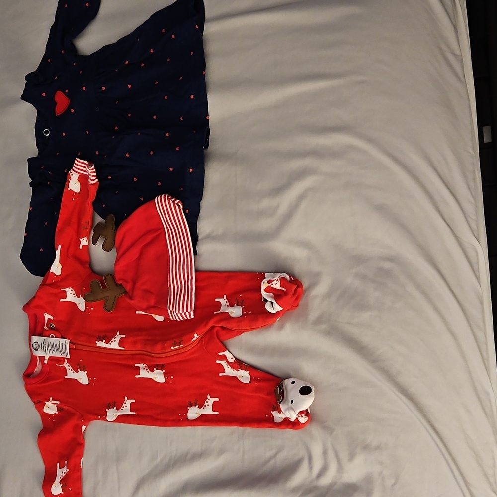 Gerber NB Christmas Onsie With Reindeer Hat And NB Heart Dress